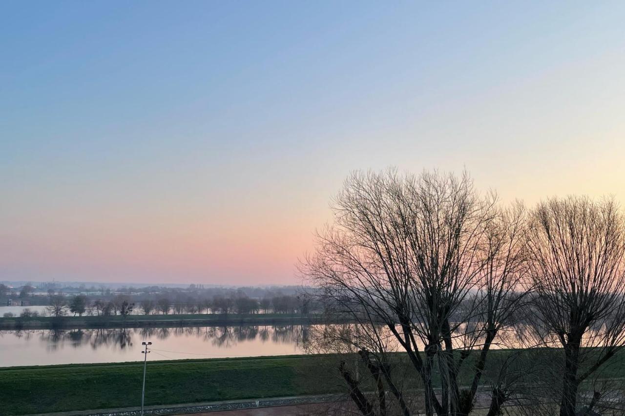 Luxury Apartment With Exceptional View On The Cher River Saint-Avertin Exterior foto